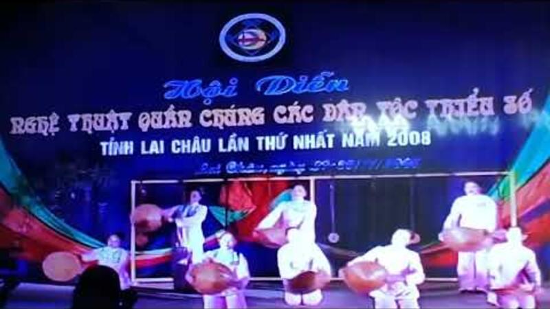 Nón Giấy Trên Nương - tốp múa phường Đoàn Kết tp Lai Châu 2008