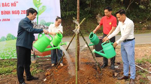 Lễ phát động “Tết trồng cây đời đời nhớ ơn Bác Hồ” và hưởng ứng “Ngày Cây xanh Việt Nam”.