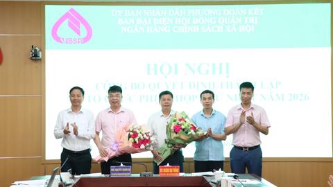 Đoàn Kết công bố Quyết định thành lập Ban đại diện Hội đồng quản trị Ngân hàng Chính sách xã hội phường