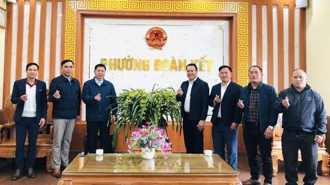 Ban Đại diện Tin lành tỉnh Lai Châu đã đến thăm, chúc Tết phường Đoàn Kết.