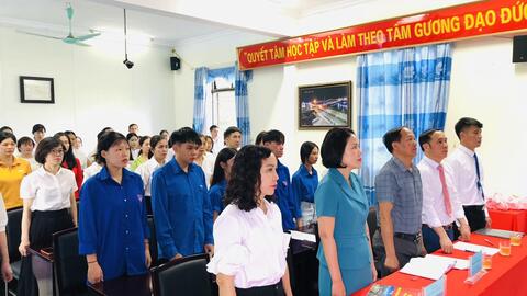 Lễ kết nạp đảng viên Chi bộ Trường THPT Quyết Thắng.