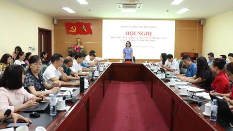Thường trực Đảng ủy phường Đoàn Kết làm việc với các đơn vị trường học