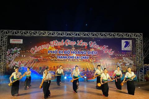 PHỐ ĐI BỘ HOÀNG DIỆU - THÀNH PHÔ LAI CHÂU