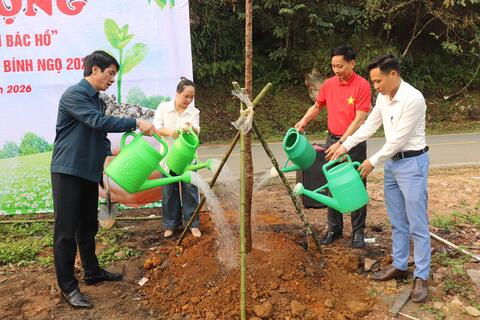 Lễ phát động “Tết trồng cây đời đời nhớ ơn Bác Hồ” và hưởng ứng “Ngày Cây xanh Việt Nam”.