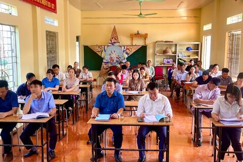 Ra mắt mô hình điểm xóa bỏ hủ tục lạc hậu “Tảo hôn, không đăng ký kết hôn” và xây dựng nếp sống văn minh.