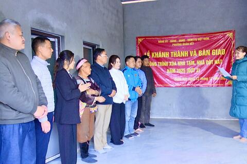 Lễ khánh thành và bàn giao công trình xoá nhà tạm, nhà dột nát trên địa bàn phường Đoàn Kết