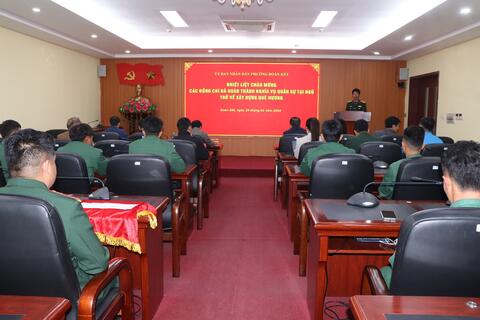 Đón nhận quân nhân hoàn thành nghĩa vụ quân sự trở về địa phương.