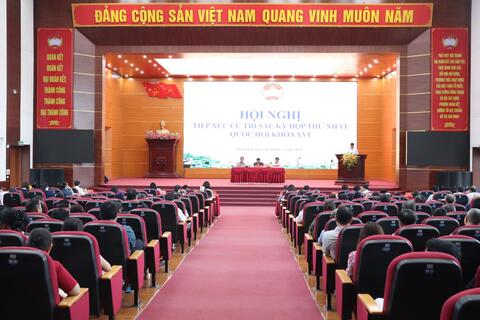 Đoàn đại biểu Quốc hội tỉnh Lai Châu tiếp xúc cử tri phường Đoàn Kết.