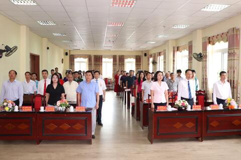 Lễ trao tặng Huy hiệu Đảng đợt 19/5/2026