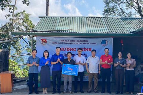 <a href="/tin-tuc-su-kien/tin-tuc-hoat-dong-trong-huyen" title="Hoạt động Đoàn hội" rel="dofollow">Hoạt động Đoàn hội</a>