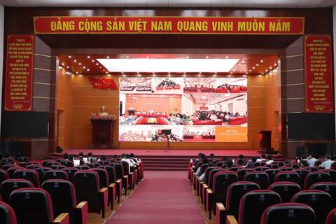 Phường Đoàn Kết dự Hội nghị sơ kết công tác 6 tháng đầu năm 2026 của Tỉnh ủy.