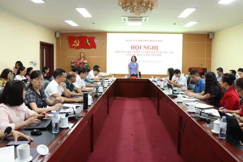 Thường trực Đảng ủy phường Đoàn Kết làm việc với các đơn vị trường học