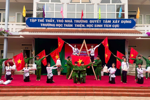 Ngày hội “Tiến bước lên Đoàn” trường THCS San Thàng