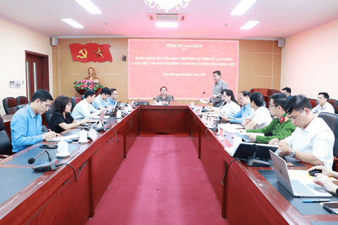 Đoàn giám sát của Ban Thường vụ Tỉnh ủy Lai Châu làm việc với Ban Thường vụ Đảng ủy phường Đoàn Kết