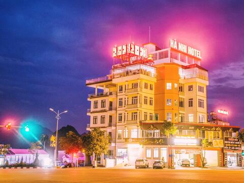 KHÁCH SẠN HÀ NHI
