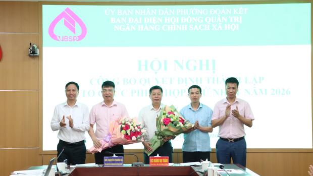 Đoàn Kết công bố Quyết định thành lập Ban đại diện Hội đồng quản trị Ngân hàng Chính sách xã hội phường